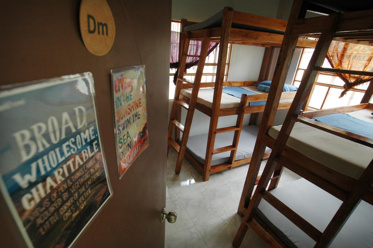 Treffpunkt 5300 Hostel Puerto Princesa Kültér fotó