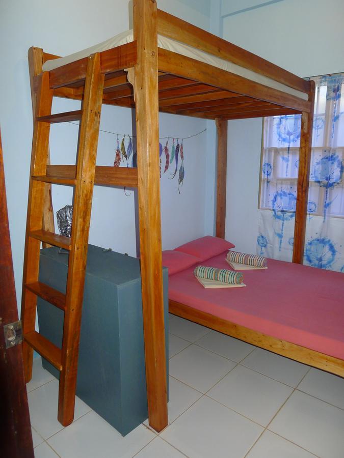 Treffpunkt 5300 Hostel Puerto Princesa Kültér fotó