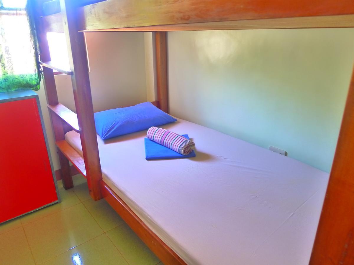 Treffpunkt 5300 Hostel Puerto Princesa Kültér fotó