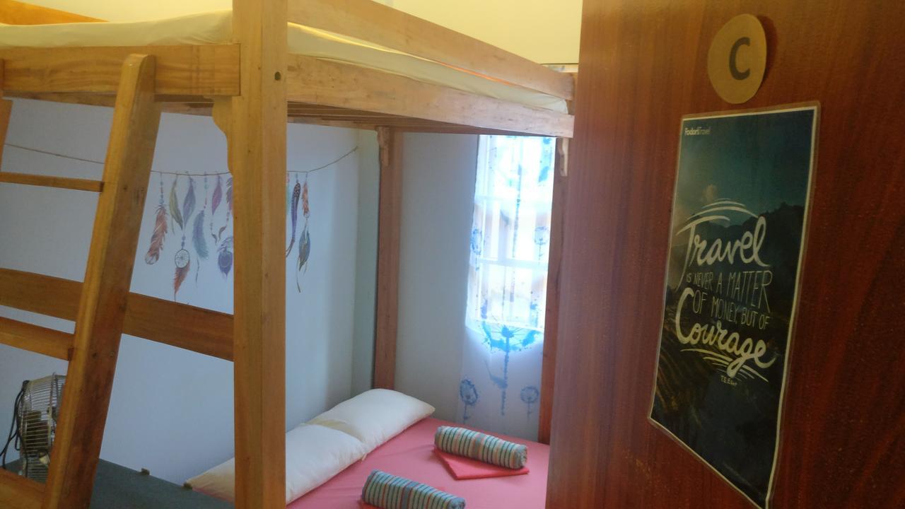 Treffpunkt 5300 Hostel Puerto Princesa Kültér fotó